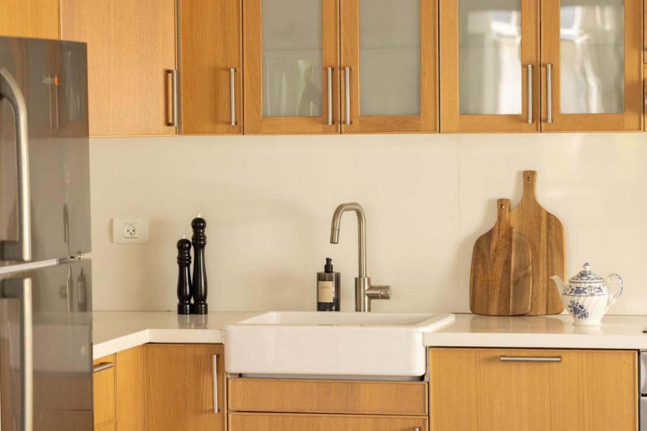 Rustic Charm In Tel Aviv's Center By Sea N' Rent * Tel Aviv